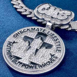 Colgante de Ajedrez Personalizado Iced Out de Plata 925 con Diamante Moissanita VVS, Diseño de Rey de Ajedrez Estilo Hip Hop, Colgante de Lujo y Destacado - Product Image 3
