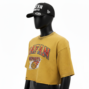 Crop top femme en jersey de coton premium, tissu lavé, jaune doux, ourlet délavé, impression sérigraphique, logo personnalisé. - Product Image 4