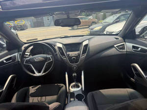 รถยนต์มือสองคุณภาพดีราคาประหยัด ปี 2017 ฮุนได เวโลสเตอร์ พวงมาลัยซ้าย - Product Image 2