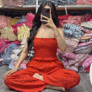 ชุดลำลองผู้หญิงแบบ 2 ชิ้น แพ็คเกจจิ้งตามสั่ง ผลิตจากผ้าถักเนื้อแน่น ราคาโรงงาน ผู้ผลิตจากเวียดนาม วัสดุธรรมชาติ รับผลิตแบบ ODM - Product Image 3