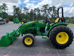 Tractor Agrícola John Deere 4052M 4WD 2024 con Tracción en las Cuatro Ruedas, Alto Nivel de Seguridad para Uso Agrícola - Product Image 2