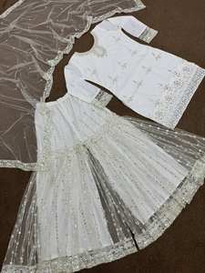 Hermoso Top - Sharara Con Dupatta Con Bordado Y Lentejuelas Trabajo - Product Image 5