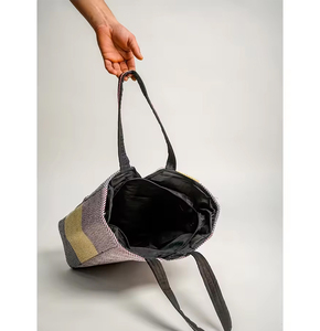 Sac fourre-tout en coton fait à la main pour femmes modernes avec deux sangles fermeture ouverte doublure en toile pour cosmétiques cadeaux bas prix nouvelle collection - Product Image 4