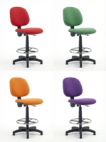 Chaise de bureau ergonomique moderne en maille écologique avec repose-pieds pivotant, base étoile ARSU en fer, revêtement en tissu – Offre Spéciale