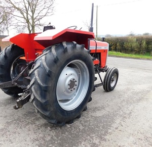 รถแทรกเตอร์ฟาร์ม Massey Ferguson 690 4WD 80 แรงม้า แบบเกียร์ พร้อมปั๊มเกียร์และลูกปืนสำหรับเครื่องยนต์ มือหนึ่ง/มือสอง มีขาย - Product Image 3