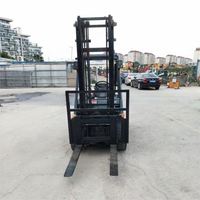 Chariot élévateur diesel Toyota d'occasion 3,5T, hauteur de levage 4m, motorisé, pour entrepôt, bon état