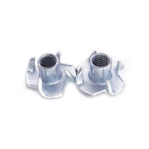 Écrous à quatre griffes torsadés anti-lâche ROHS <span class=keywords><strong>Assemblage</strong></span> de meubles à chaud Écrous en T en fer galvanisé Écrou <span class=keywords><strong>d</strong></span>'insertion fileté pour montage sur panneau - Product Image 4