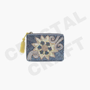 Anthropologie Portefeuille Porte-monnaie Portefeuille personnalisé en perles de rocaille Beau cadeau de maman-Design coeurs pour filles - Product Image 3