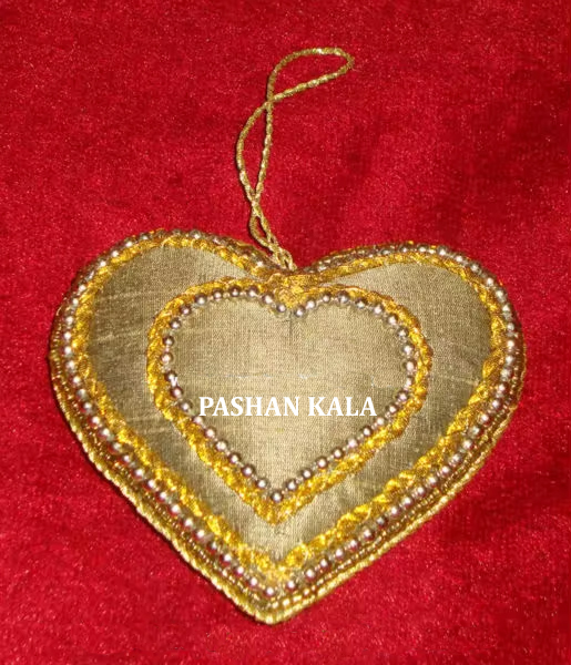 สีเหลือง