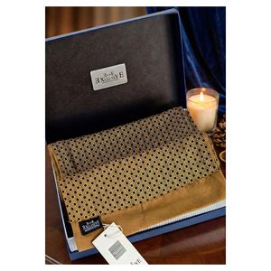 Écharpe/châle longue double face en daim matelassé beige, imprimé cuir PU, cadeau idéal en coffret pour l'hiver - Product Image 2