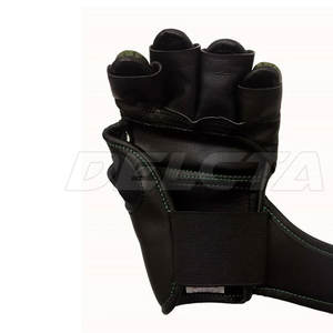 Guantes de Entrenamiento de Lucha, Guantes de MMA de Fabricación Profesional, Guantes de MMA de Material Duradero - Product Image 4