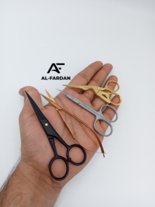 Tijeras Profesionales Japonesas de Acero Inoxidable J2 con Hoja Curva Afilada para Manicura, Uñas, Cutículas y Cejas - Product Image 5