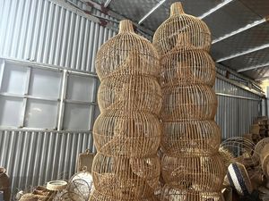 Élégance artisanale: 100% lanternes en bambou pour un éclairage domestique durable et élégant - Product Image 6