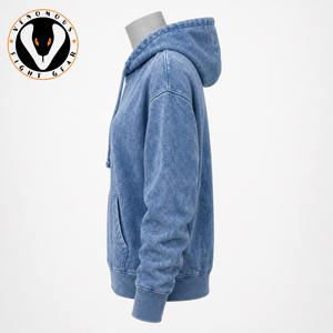 Sweat à capuche délavé pour femme avec logo frontal, design personnalisable, en molleton 100 % coton, coupe moderne pour un style urbain décontracté - Product Image 4