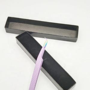 Pince à épiler en acier inoxydable violet clair Pointe multi-thème à 90 degrés Logo personnalisé Poudre enduite Lifting des cils Lumière antibactérienne - Product Image 3