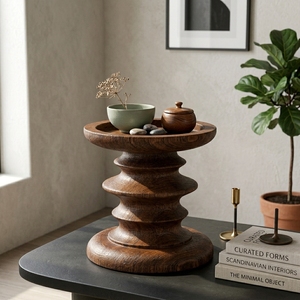 Portavelas de Madera Oscura Natural, Soporte Decorativo Redondo para Velas de Pilar, Decoración para Mesa, Diseño Artístico Puro - Product Image 2