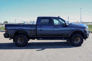 รถกระบะ RAM 2500 Power Crew Cab 4WD ปี 2024 สภาพดีมาก เครื่องยนต์ V8 ขนาด 6.1-8 ลิตร เกียร์อัตโนมัติ เบาะหนัง กล้องมองหลัง 360 องศา - Product Image 2