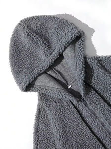 Sudadera con Capucha de Felpa Teddy para Hombre de la Mejor Calidad con Bolsillo Canguro y Logotipo Personalizado para la Temporada de Invierno - Product Image 3