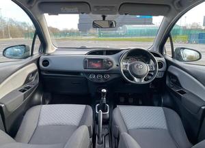 TOYOTA YARIS D'OCCASION CÔTÉ GAUCHE/CÔTÉ DROIT - Product Image 3