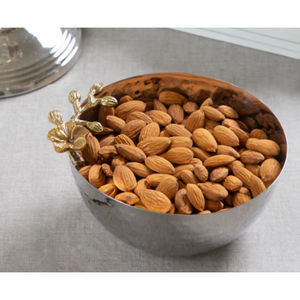 Bol décoratif en métal poli de haute qualité avec accent de branche de fleur pour mariage ou tout événement - Product Image 6