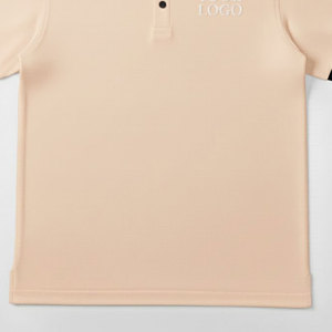 Polo Elegante con Estampado Jacquard, Botones Perlados y Cuello Estructurado para un Añadido Distinguido al Guardarropa Profesional - Product Image 4