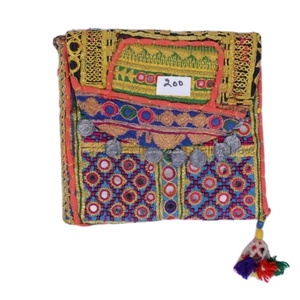Sac à bandoulière de soirée de style bohème chic Banjara fait à la main sac à main à motif traditionnel indien ethnique pour un usage quotidien au meilleur prix - Product Image 1