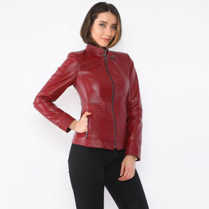 Chaqueta de Invierno de Cuero para Mujer, Nueva Llegada 2024, Logotipo Personalizado, Transpirable, de Secado Rápido, Sostenible, Resistente al Viento, Procesamiento de Tejido de Punto, Bajo Peso - Product Image 1