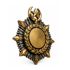 Badges de chapeau personnalisés avec une construction durable et une finition de haute qualité pour les chapeaux, les accessoires vestimentaires et les commandes en gros - Product Image 2
