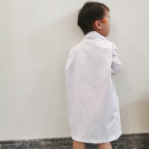 Bata de laboratorio unisex para hospital con mezcla de poliéster y algodón, servicio OEM de detección de agujas - Product Image 3