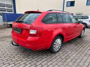 Véhicule d'occasion 2021 en excellent état : Berline automatique avec sièges en cuir, toit ouvrant et caméra de recul 360° - Offre Spéciale ! - Product Image 3