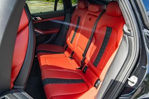 IMPRESIONANTE B-M-W X-6 M 2021 DE 600 HP CON DOBLE TURBO, MOTOR V8 Y TRANSMISIÓN AUTOMÁTICA - Product Image 4