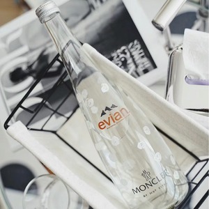 200ml 330ml 500ml 750ml <span class=keywords><strong>Evian</strong></span> Eau Boisson Jus <span class=keywords><strong>Bouteille</strong></span> en <span class=keywords><strong>verre</strong></span> en stock avec bouchon à vis - Product Image 1