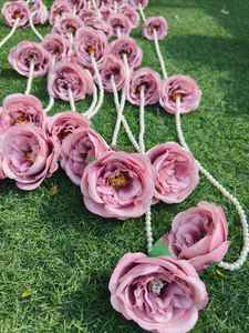 Chaîne de perles de rose et de perles faite à la main pour tous les événements, fête, mariage, occasions, décoration de festival Décors artisanaux uniques - Product Image 2