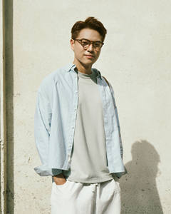 Boxy เสื้อเชิ๊ตผู้ชายผ้าฝ้ายลายทางแขนยาว, เสื้อเชิ๊ตผู้ชายผ้าฝ้ายระบายอากาศได้ดีกระดุมเดียวสำหรับฤดูใบไม้ร่วง - Product Image 1