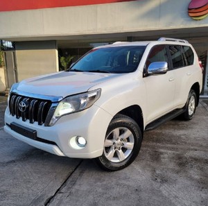 Volante a la izquierda recién usado SUV Toyota Land Cruisers Prado Diesel Coche usado Precio al por mayor Entrega rápida Compre hoy En stock - Product Image 2