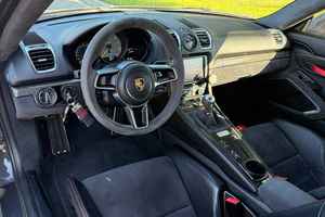 2016 para P o r s c h e Cayman GT4 AWD con caja de cambios manual Asientos de cuero Cámara trasera R18 Neumáticos a la venta-Combustible de gasolina - Product Image 5