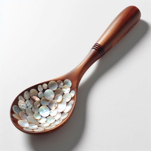 Découvrez l'élégance Une luxueuse cuillère à perles avec des inspirations de conception ancienne - Product Image 3