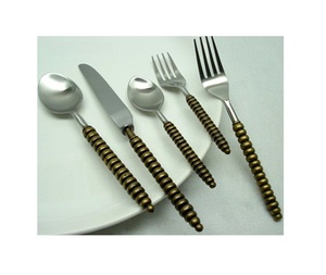Ensemble de couverts en métal pour maison et hôtel ensemble de couverts de cadeau de Noël de mariage de restaurant ensemble de couverts couverts en acier inoxydable - Product Image 2