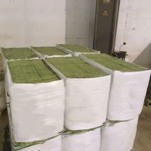 Heno de Alfalfa Premium de Alta Calidad 100% Natural con Alto Contenido de Proteínas para Caballos, Ganado, Perros, Pedidos al por Mayor, Alimentación Animal, Ganadería - Product Image 1