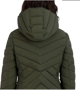 Vestes matelassées en toile respirante pour femmes, de haute qualité et tendance, avec fermeture éclair, doublure en polyester uni - Product Image 4