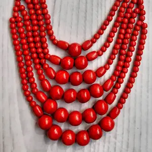 Collier fait main ukrainien en bois naturel avec perles rouges fils de décoration cadeau de bijoux indiens accessoires pour femmes en gros