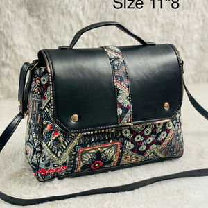 กระเป๋าสะพายไหล่ขนาดเล็กสำหรับผู้หญิงพิมพ์ลายบล็อกทำด้วยมือสไตล์โบฮีเมียน - Product Image 2