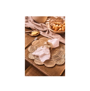 Derniers anneaux de serviette en rotin de forme ronde de qualité supérieure pour les fêtes de mariage et les décorations de table de restaurant - Product Image 1