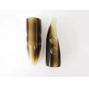 Bascules en corne de buffle sculptées à la main pour accessoires de maroquinerie et de laine - Product Image 3