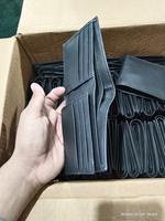 Dompet Pria Kulit Full Grain Fashion Desainer Dapat Disesuaikan Dekorasi Bunga Penutup Ritsleting Slot Kartu Saku Depan Panjang