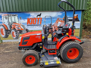TRACTOR MINI Kioti CK2620 USADO en Venta, Mejor Oferta 2025, KUBOTA BX2380 en Stock a Buen Precio, Tractor Agrícola 4x4 - Product Image 2