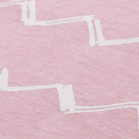 Camiseta de Mujer con Estampado en Zig-Zag para Ropa Urbana |   Camisa de Algodón Peinado de Alta Densidad de 200 g/m² |   Top Urbano con Diseño Gráfico Moderno