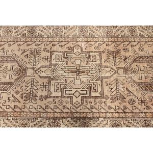 Alfombra Turca Vintage de 3.5x13.7 pies, Alfombra Geométrica Pequeña de Color Marrón - Product Image 5