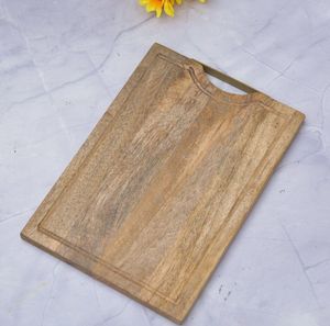 Planche à fromage en bois d'acacia à bas prix avec poignée en métal Passe au lave-vaisselle et planche à découper en bois de manguier avec rainures de jus - Product Image 1