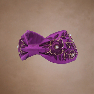 Bandeau de luxe de créateur fait main, broderie perlée, tissu floral, design torsadé, pour usage quotidien, événements de mode, fêtes, 2025 - Product Image 2